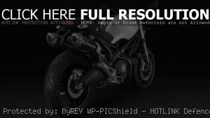 Ducati Monster 696 вид сзади